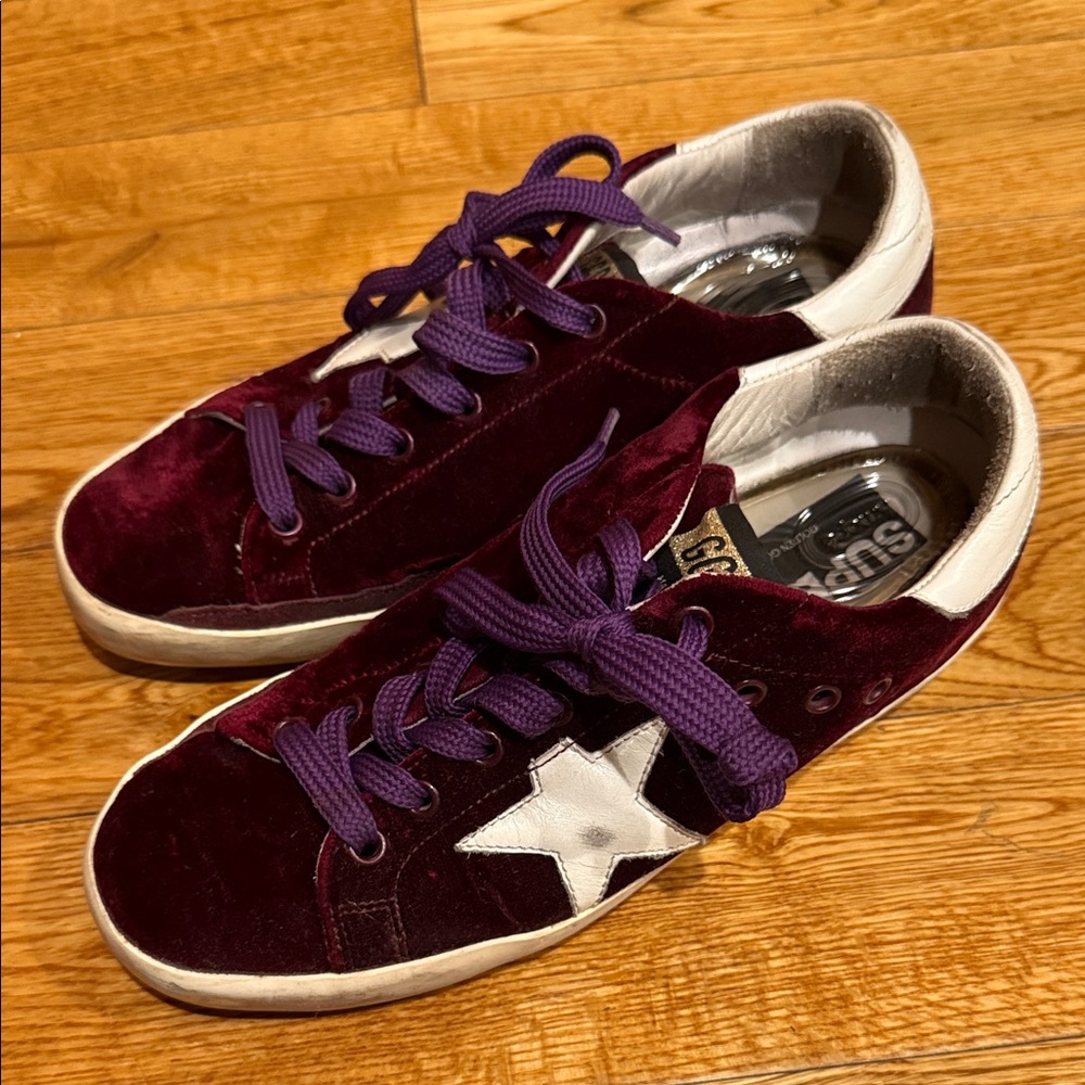 Golden Goose super star Velvet Star Sneakers in Burgundy with White Star 37